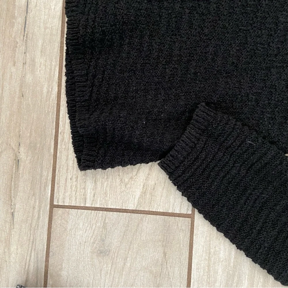 Calvin Klein / Buffalo Womens Black and White Knit Sweaters Small - Picture 6 of 7